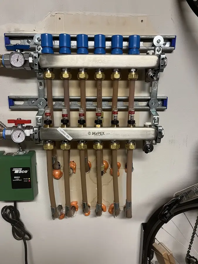 Plumber performing Leak Detection at a residential property in Joshua