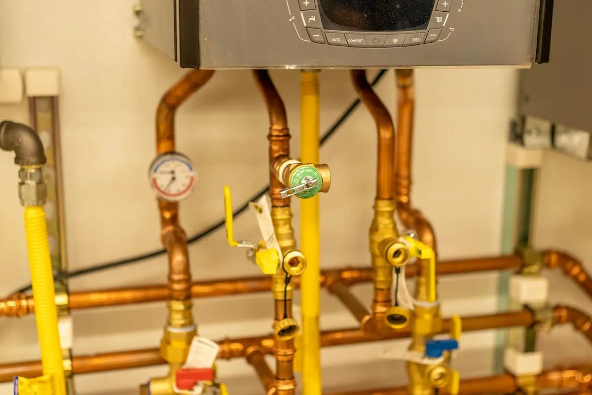 Licensed technician providing Slab Leak Repair for a homeowner in Joshua